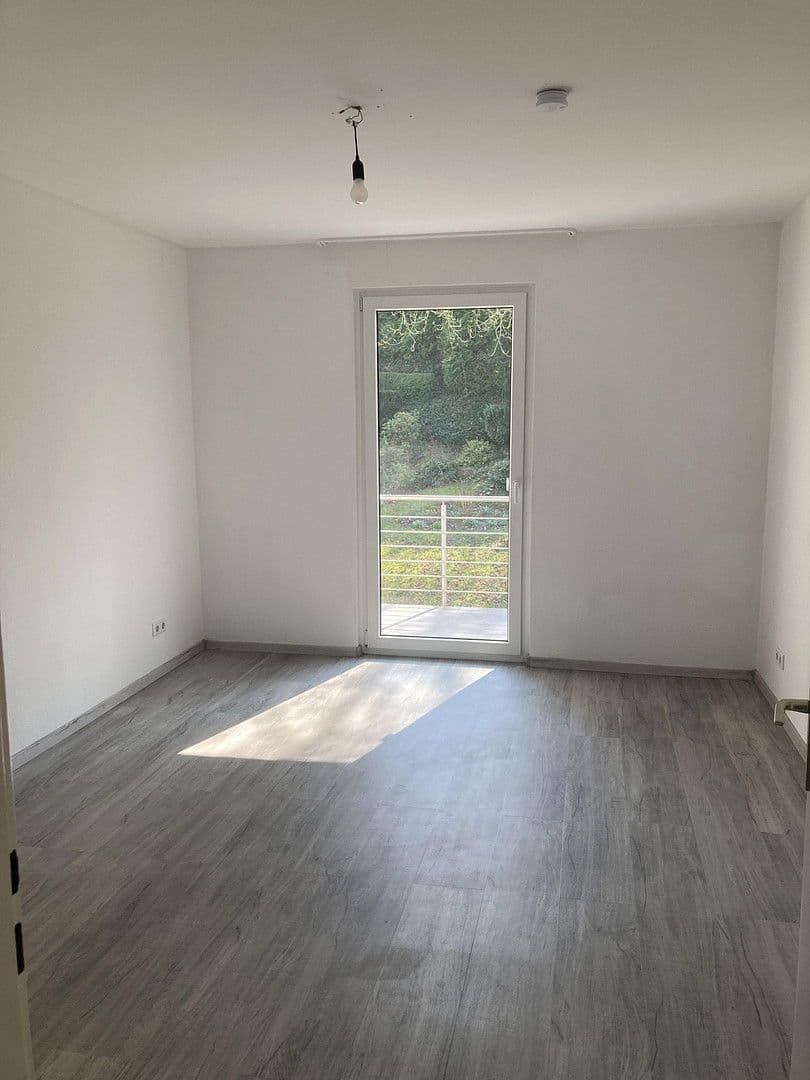 1 bedroom with open-plan kitchen flat to rent, 64 m², Hülsenweg 12, Heiligenhaus, North Rhine-Westphalia 1 bedroom with open-plan kitchen flat to rent, 64 m², Hülsenweg 12, Heiligenhaus, North Rhine-Westphalia