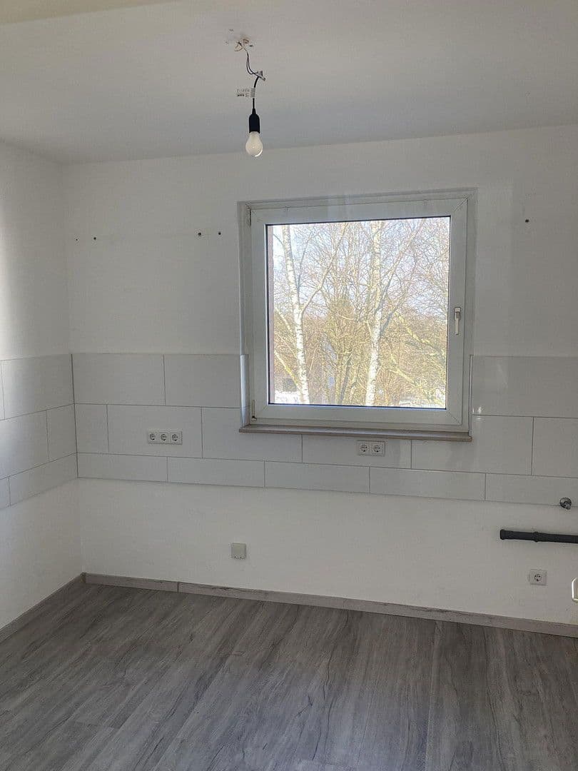 1 bedroom with open-plan kitchen flat to rent, 64 m², Hülsenweg 12, Heiligenhaus, North Rhine-Westphalia 1 bedroom with open-plan kitchen flat to rent, 64 m², Hülsenweg 12, Heiligenhaus, North Rhine-Westphalia