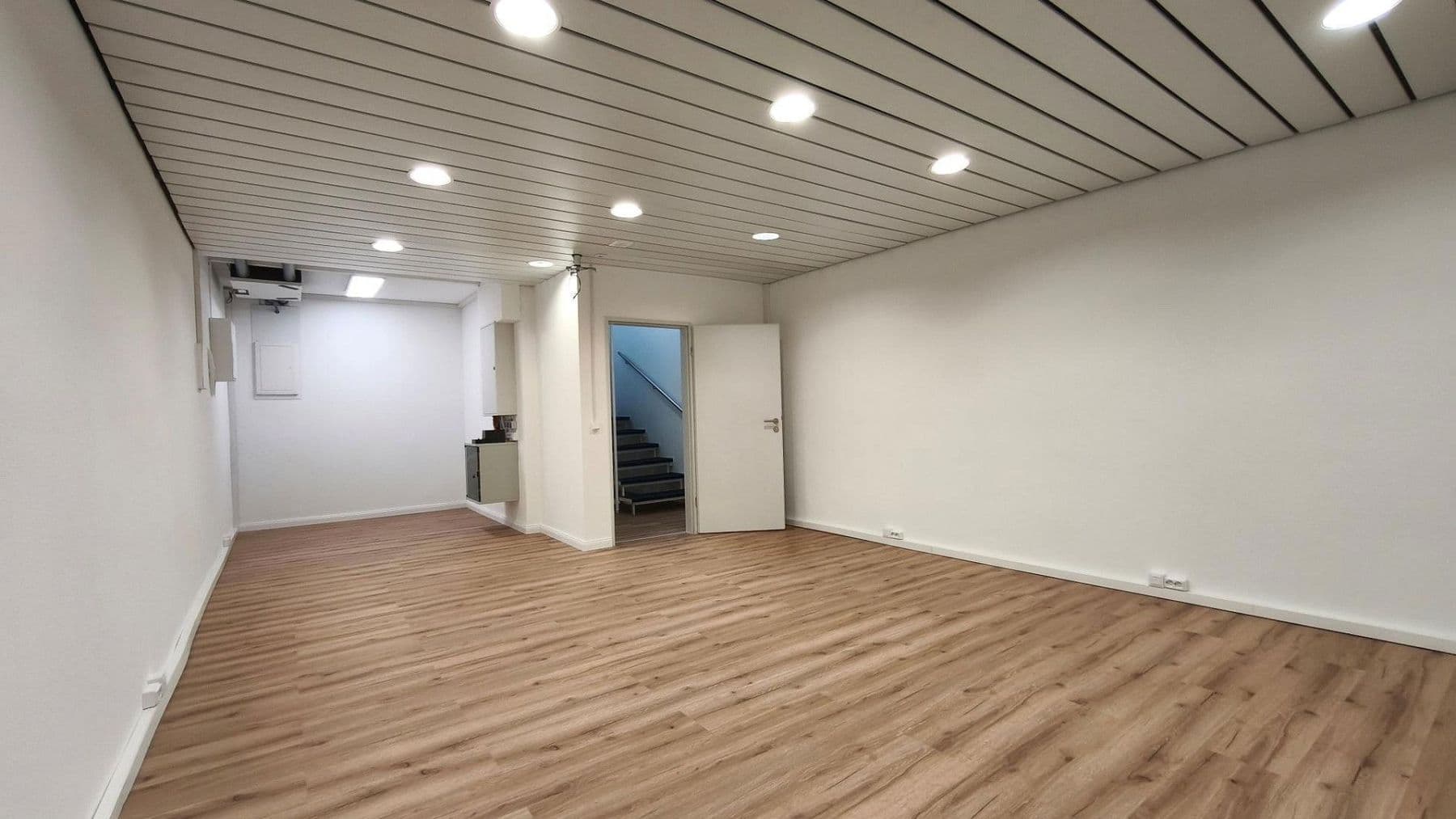 office to rent, 130 m², Pfingstbrunnenstraße 1b, Schwalbach am Taunus, Hesse office to rent, 130 m², Pfingstbrunnenstraße 1b, Schwalbach am Taunus, Hesse