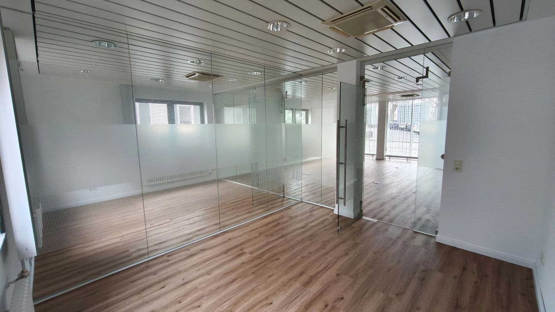 office to rent, 130 m², Pfingstbrunnenstraße 1b, Schwalbach am Taunus, Hesse office to rent, 130 m², Pfingstbrunnenstraße 1b, Schwalbach am Taunus, Hesse