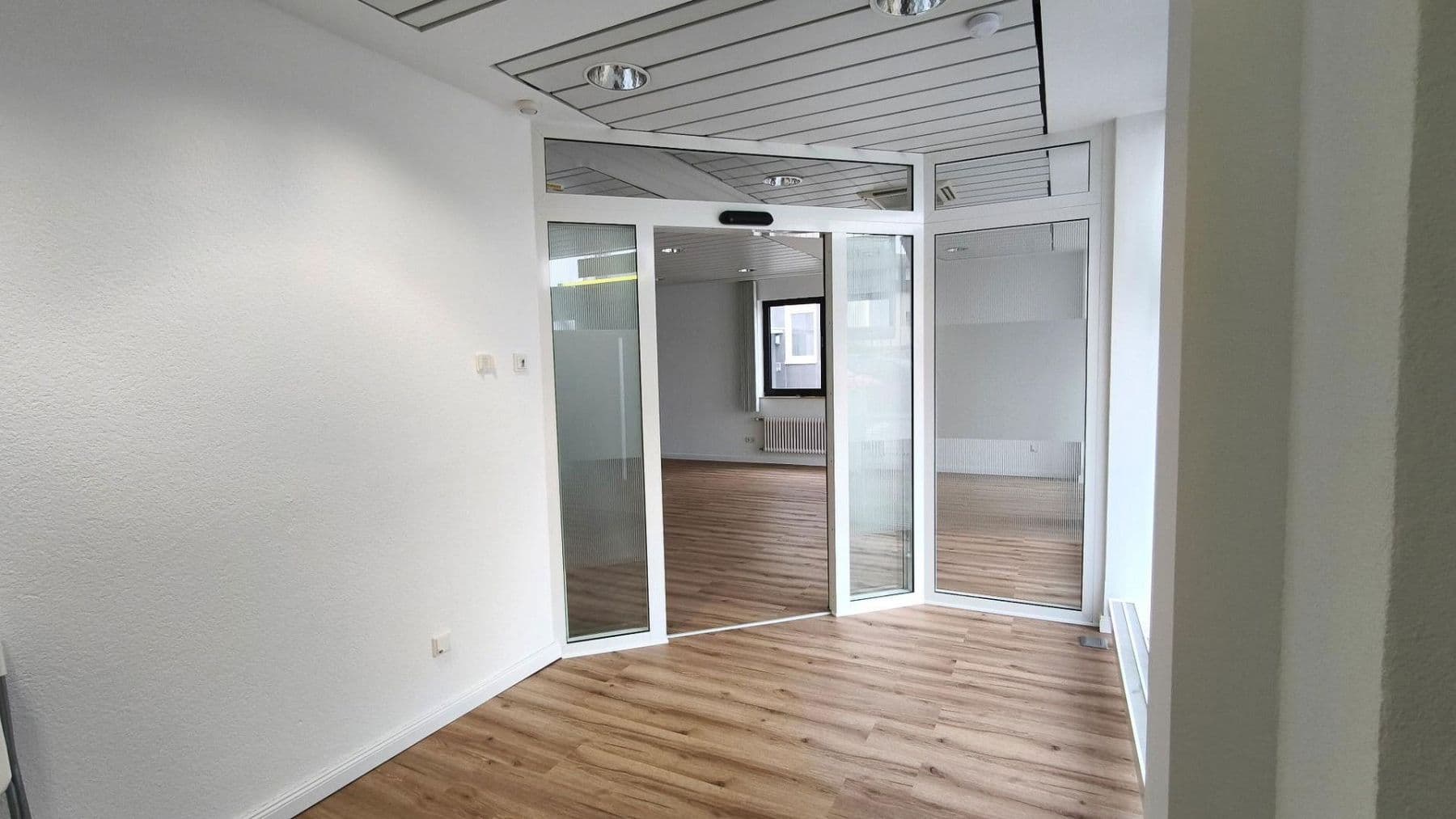 office to rent, 130 m², Pfingstbrunnenstraße 1b, Schwalbach am Taunus, Hesse office to rent, 130 m², Pfingstbrunnenstraße 1b, Schwalbach am Taunus, Hesse