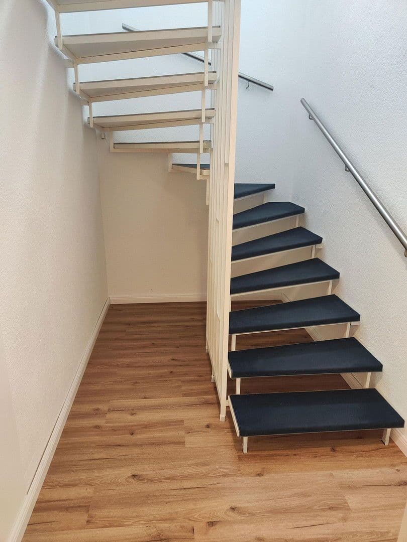 office to rent, 130 m², Pfingstbrunnenstraße 1b, Schwalbach am Taunus, Hesse office to rent, 130 m², Pfingstbrunnenstraße 1b, Schwalbach am Taunus, Hesse