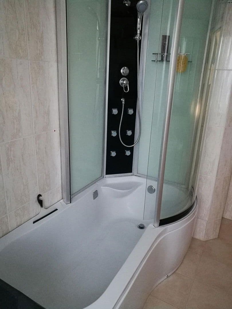 2 bedroom with open-plan kitchen flat to rent, 123 m², Elberferlderstr. 103, Hilden, North Rhine-Westphalia 2 bedroom with open-plan kitchen flat to rent, 123 m², Elberferlderstr. 103, Hilden, North Rhine-Westphalia