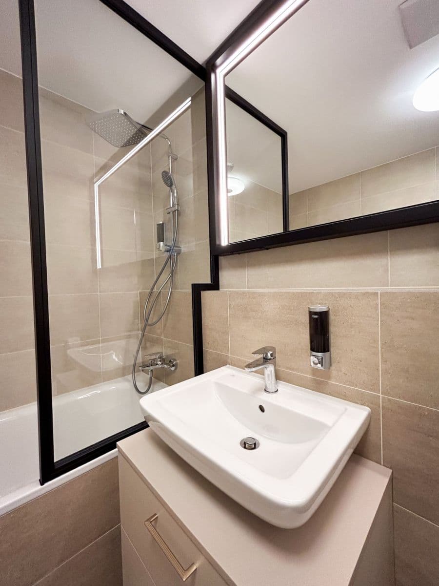 Studio flat to rent, 32 m², Olgy Havlové, Prague, Prague Studio flat to rent, 32 m², Olgy Havlové, Prague, Prague