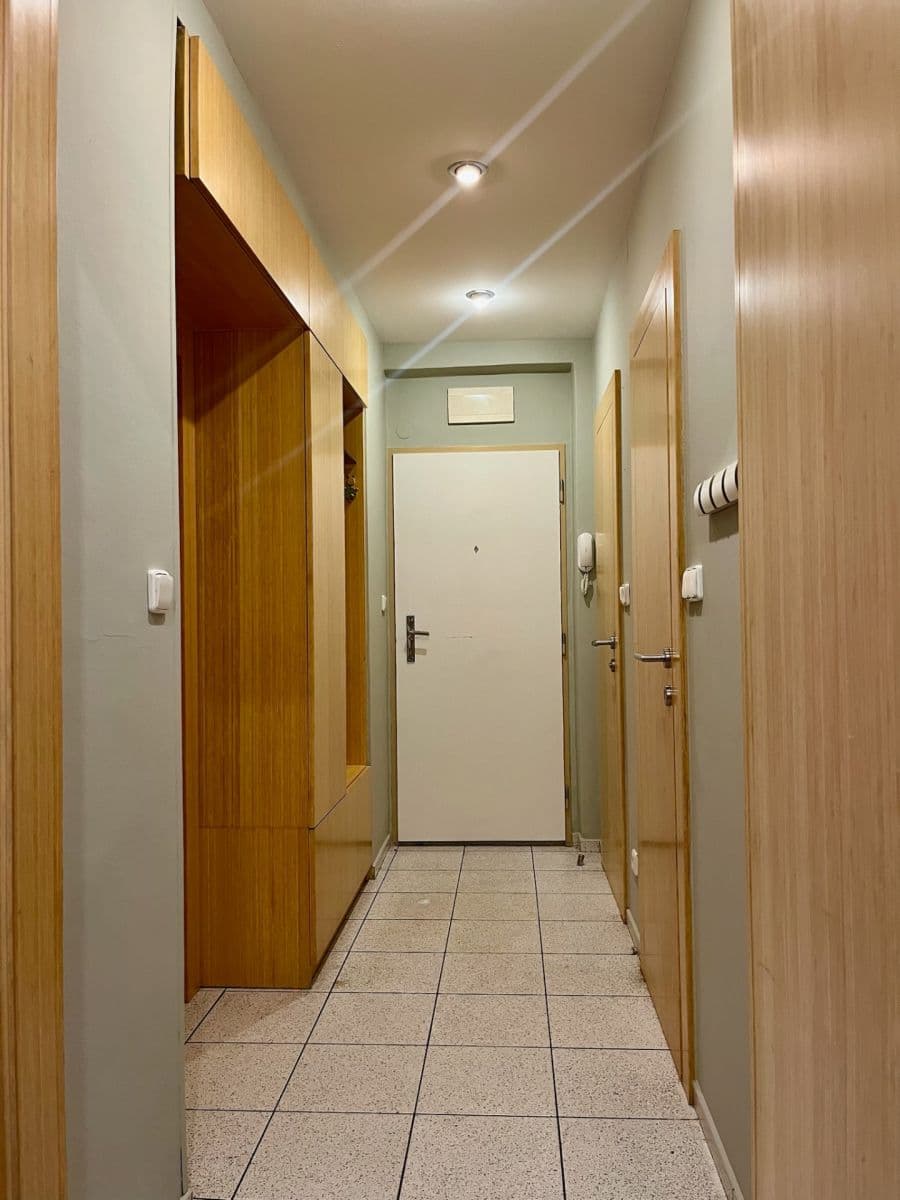 3 bedroom with open-plan kitchen flat to rent, 85 m², Střimelická, Prague, Prague 3 bedroom with open-plan kitchen flat to rent, 85 m², Střimelická, Prague, Prague