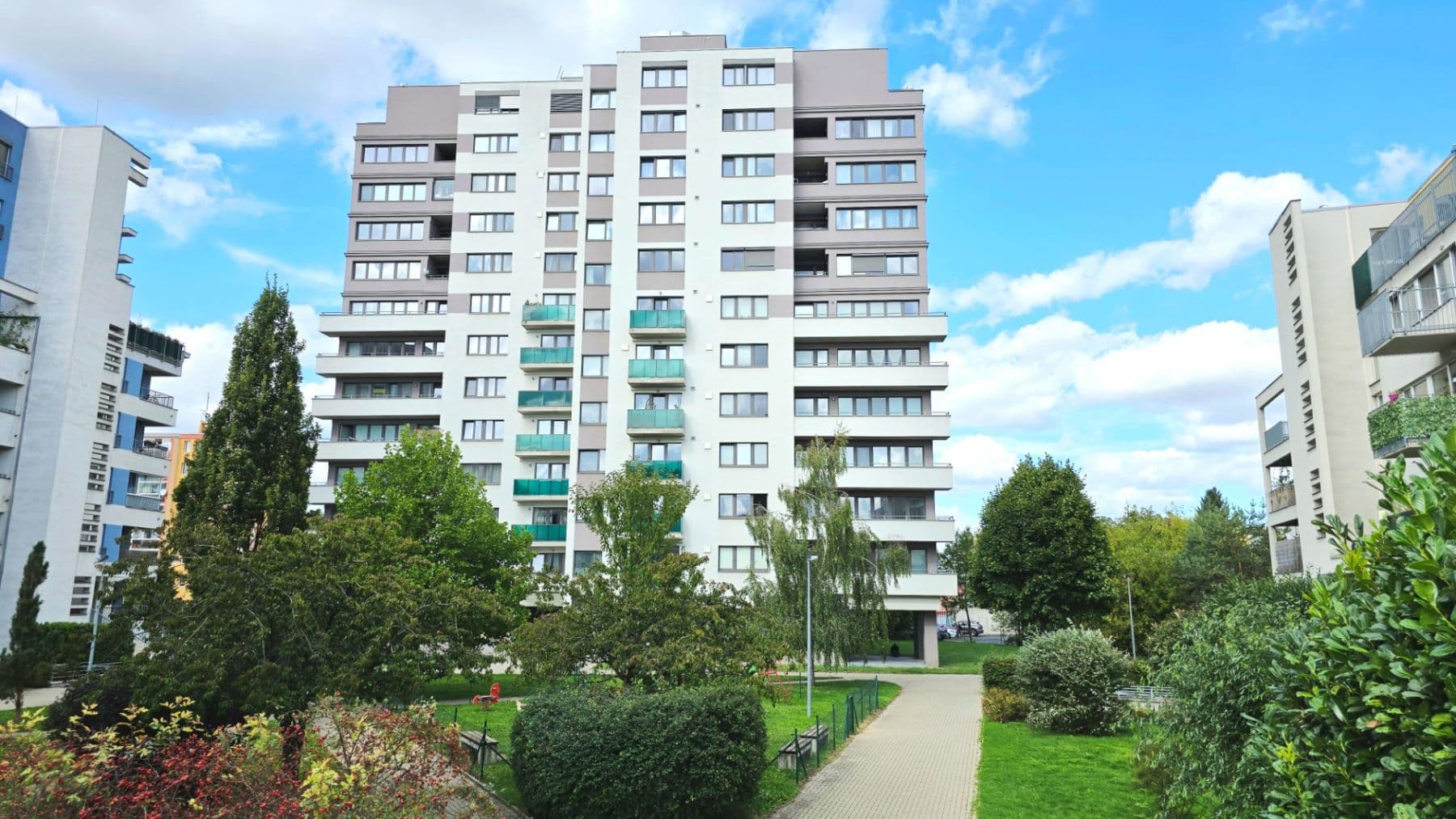 1 bedroom with open-plan kitchen flat to rent, 63 m², Chlebovická, Prague, Prague 1 bedroom with open-plan kitchen flat to rent, 63 m², Chlebovická, Prague, Prague