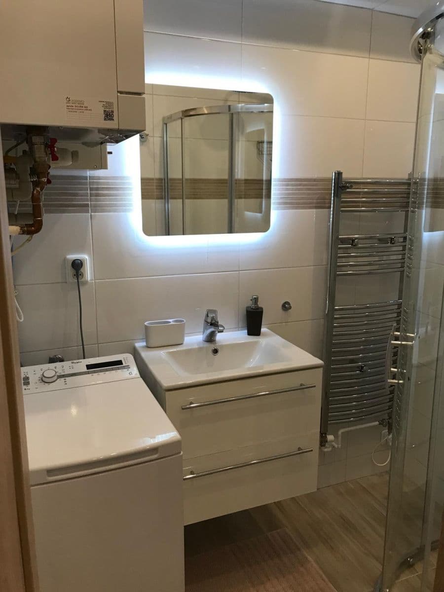 2 bedroom flat to rent, 56 m², Renneská třída, Brno, Jihomoravský Region 2 bedroom flat to rent, 56 m², Renneská třída, Brno, Jihomoravský Region