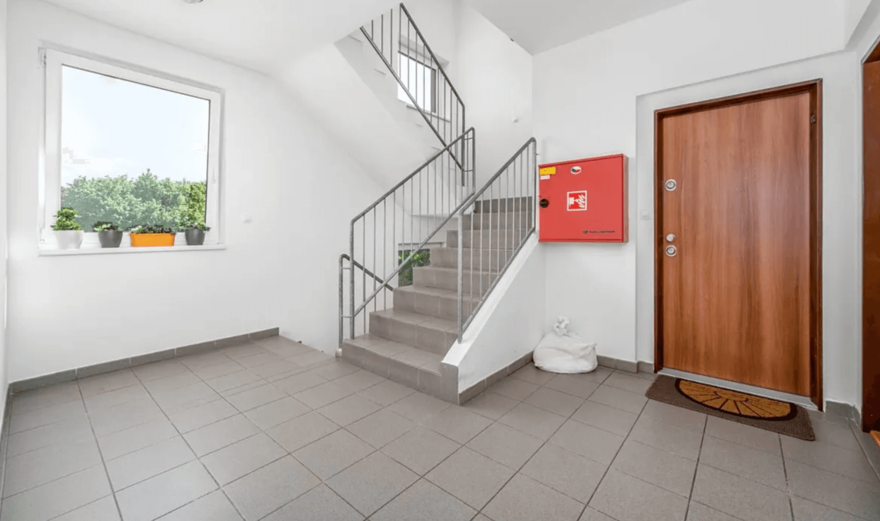 1 bedroom with open-plan kitchen flat to rent, 58 m², Litovická, Hostivice, Středočeský Region 1 bedroom with open-plan kitchen flat to rent, 58 m², Litovická, Hostivice, Středočeský Region