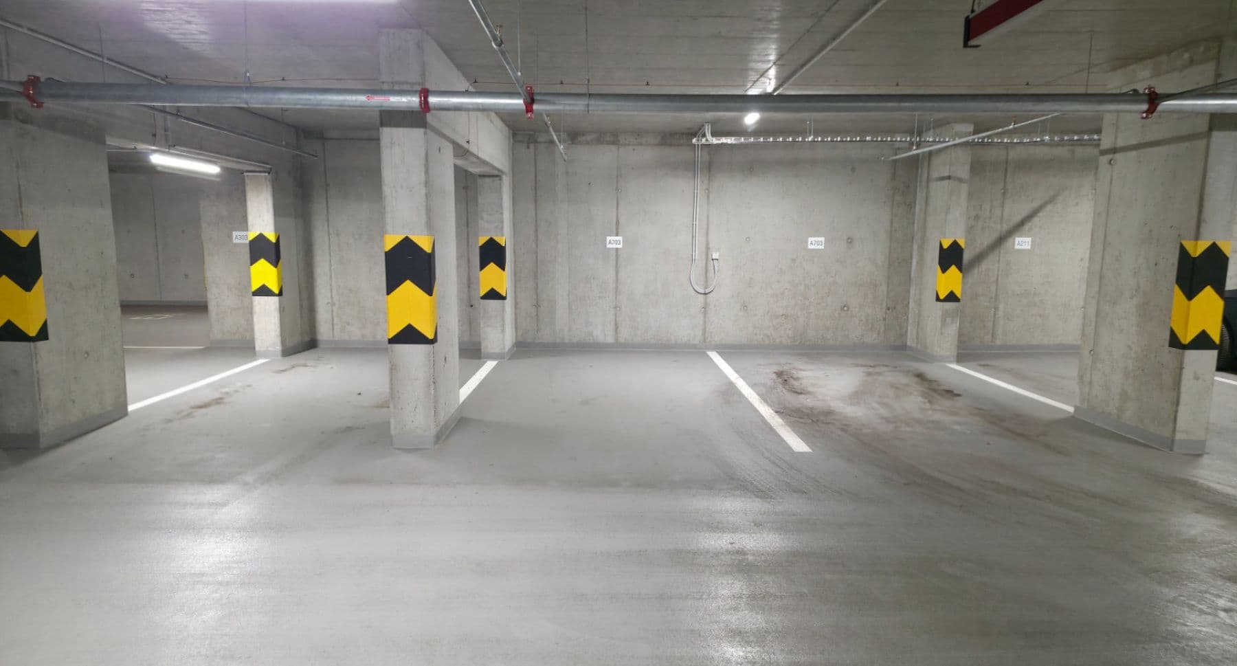 garage to rent, 14 m², Křižíkova, Prague, Prague garage to rent, 14 m², Křižíkova, Prague, Prague