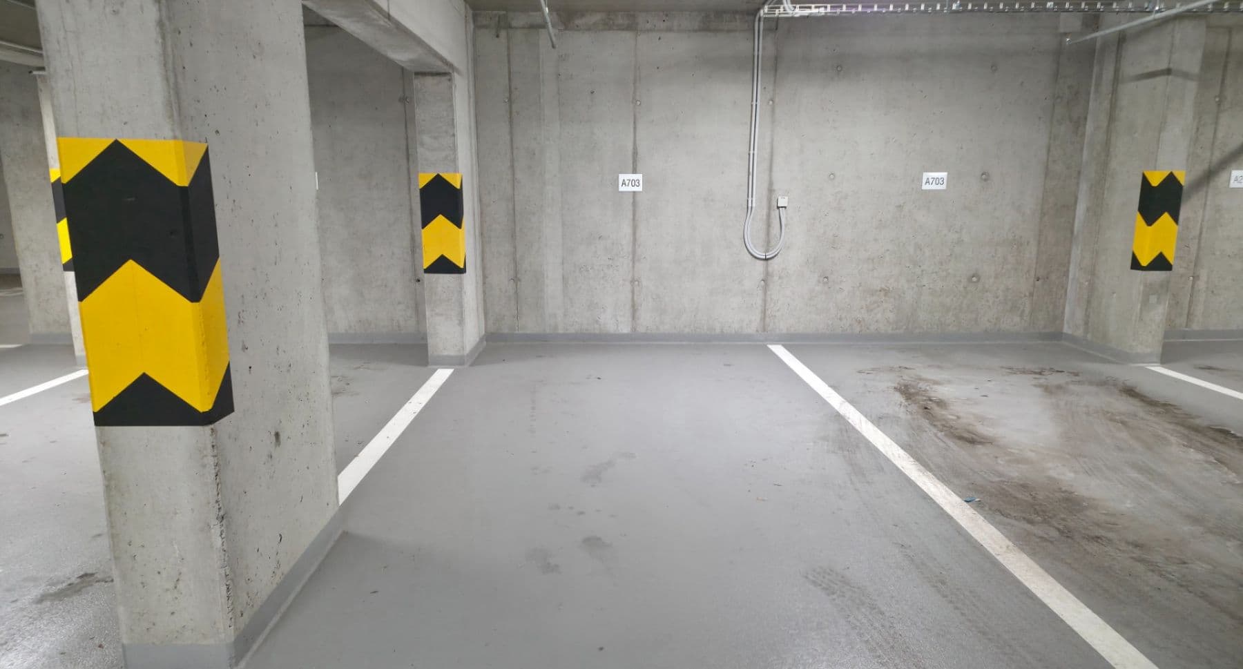 garage to rent, 14 m², Křižíkova, Prague, Prague garage to rent, 14 m², Křižíkova, Prague, Prague