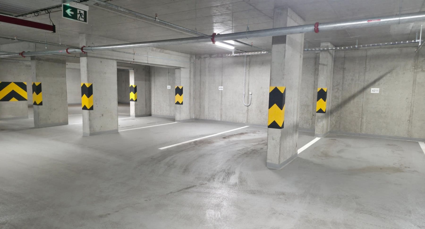 garage to rent, 14 m², Křižíkova, Prague, Prague garage to rent, 14 m², Křižíkova, Prague, Prague