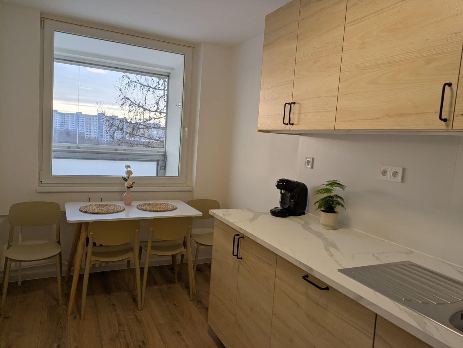 4 bedroom flat to rent, 78 m², Suchý vršek, Prague, Prague 4 bedroom flat to rent, 78 m², Suchý vršek, Prague, Prague