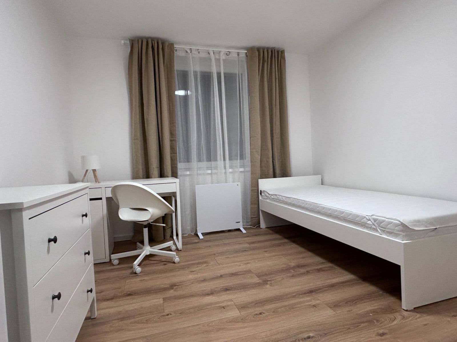 4 bedroom flat to rent, 78 m², Suchý vršek, Prague, Prague 4 bedroom flat to rent, 78 m², Suchý vršek, Prague, Prague