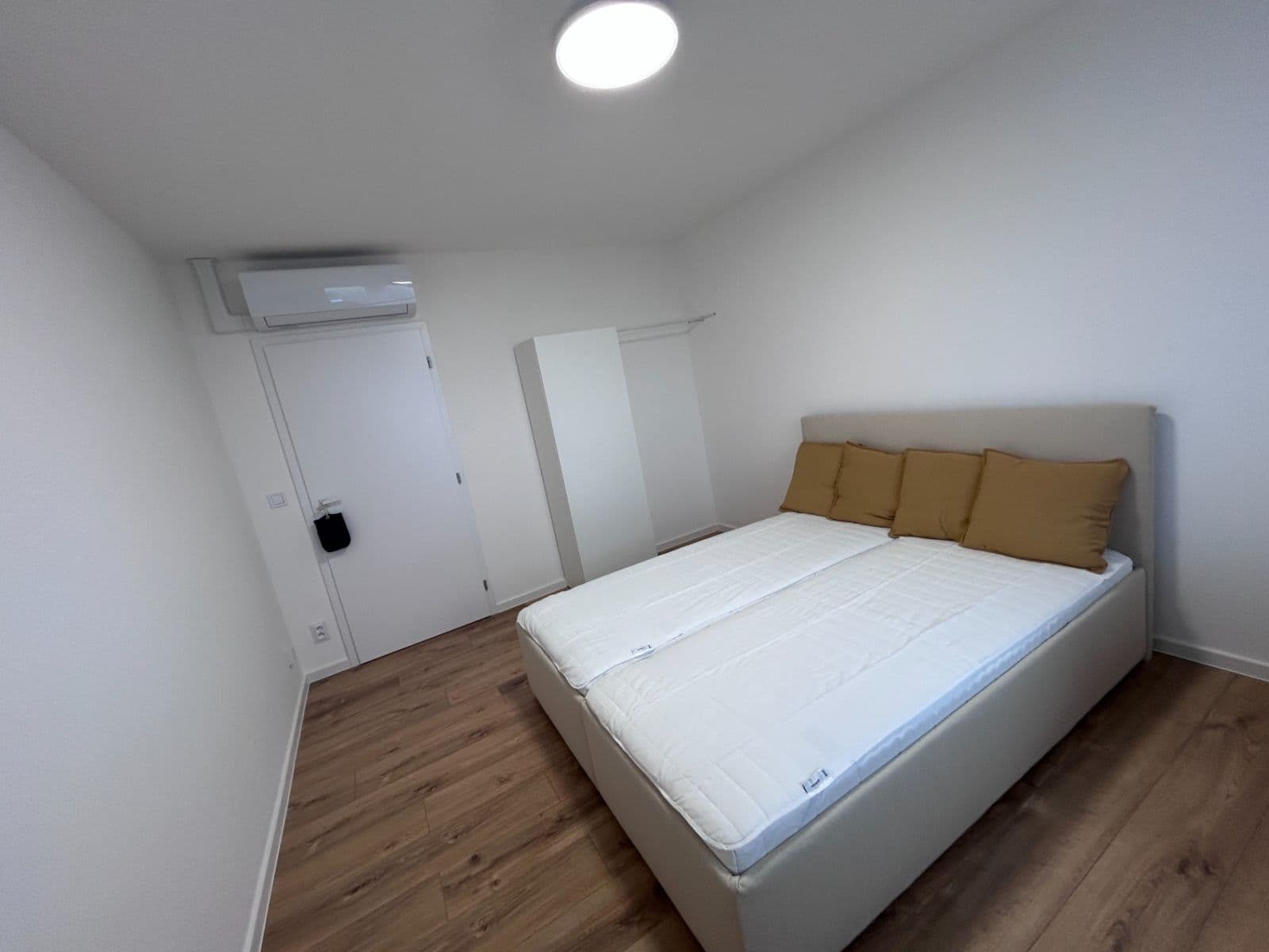 4 bedroom flat to rent, 78 m², Suchý vršek, Prague, Prague 4 bedroom flat to rent, 78 m², Suchý vršek, Prague, Prague