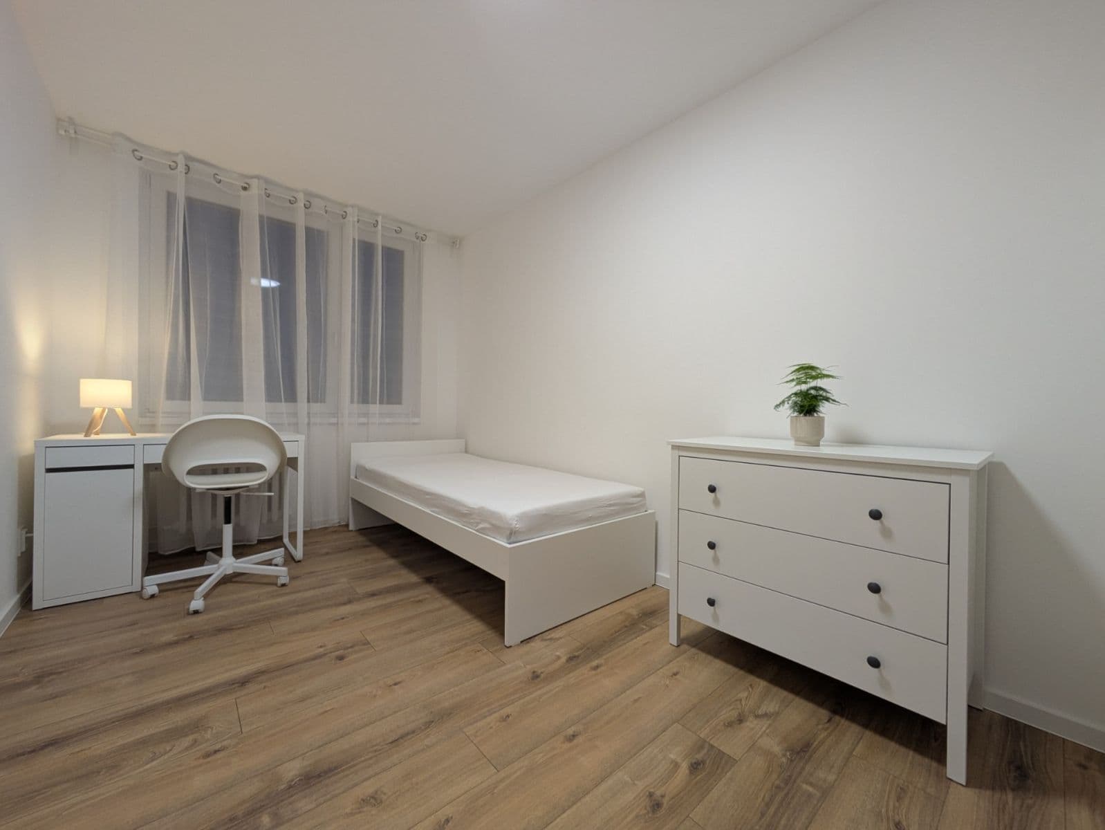 4 bedroom flat to rent, 78 m², Suchý vršek, Prague, Prague 4 bedroom flat to rent, 78 m², Suchý vršek, Prague, Prague