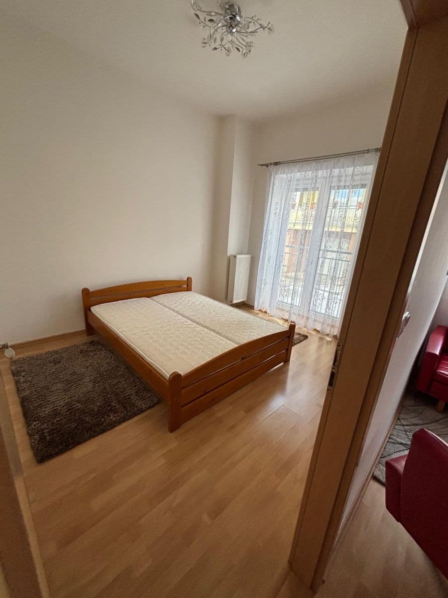 2 bedroom with open-plan kitchen flat to rent, 78 m², Jana Morávka, Jílové u Prahy, Středočeský Region 2 bedroom with open-plan kitchen flat to rent, 78 m², Jana Morávka, Jílové u Prahy, Středočeský Region