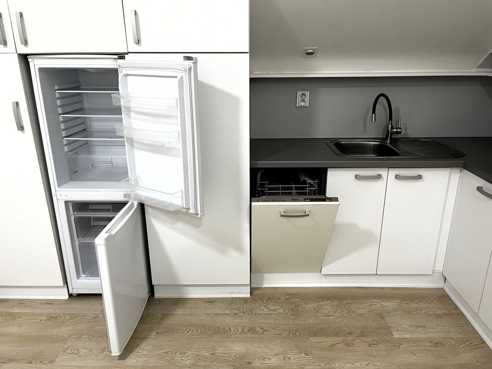 1 bedroom with open-plan kitchen flat to rent, 45 m², Bendlova, Brno, Jihomoravský Region 1 bedroom with open-plan kitchen flat to rent, 45 m², Bendlova, Brno, Jihomoravský Region