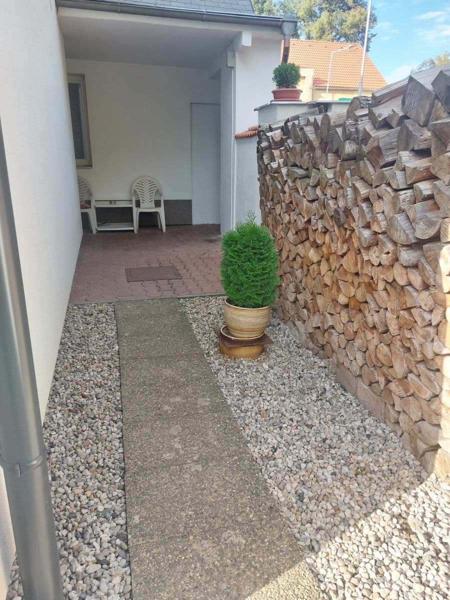 house to rent, 220 m², Tyršova náves, Vysoký Újezd, Středočeský Region house to rent, 220 m², Tyršova náves, Vysoký Újezd, Středočeský Region