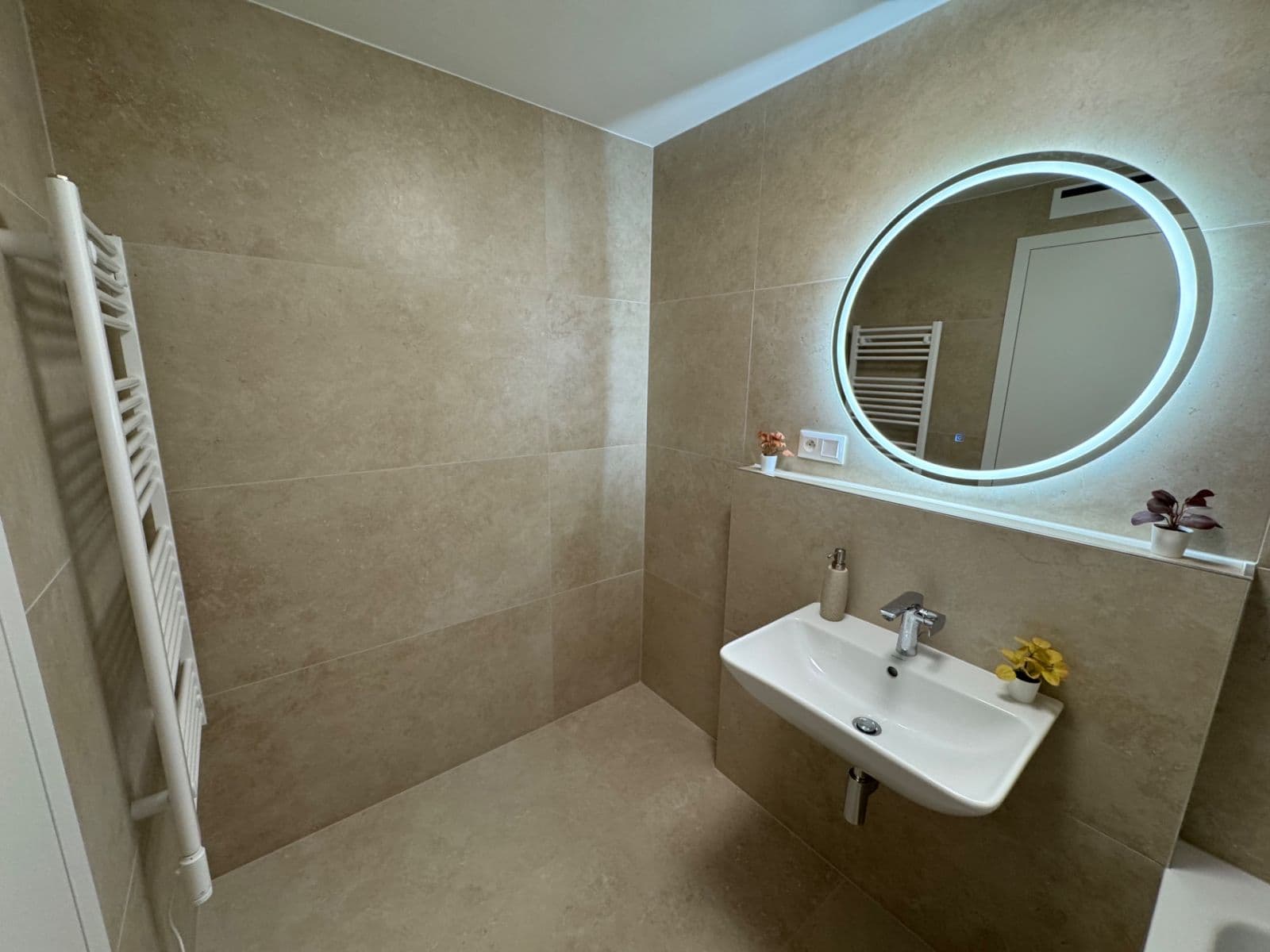 2 bedroom flat to rent, 52 m², Bottova, Bratislava - mestská časť Staré Mesto, Bratislavský Region 2 bedroom flat to rent, 52 m², Bottova, Bratislava - mestská časť Staré Mesto, Bratislavský Region