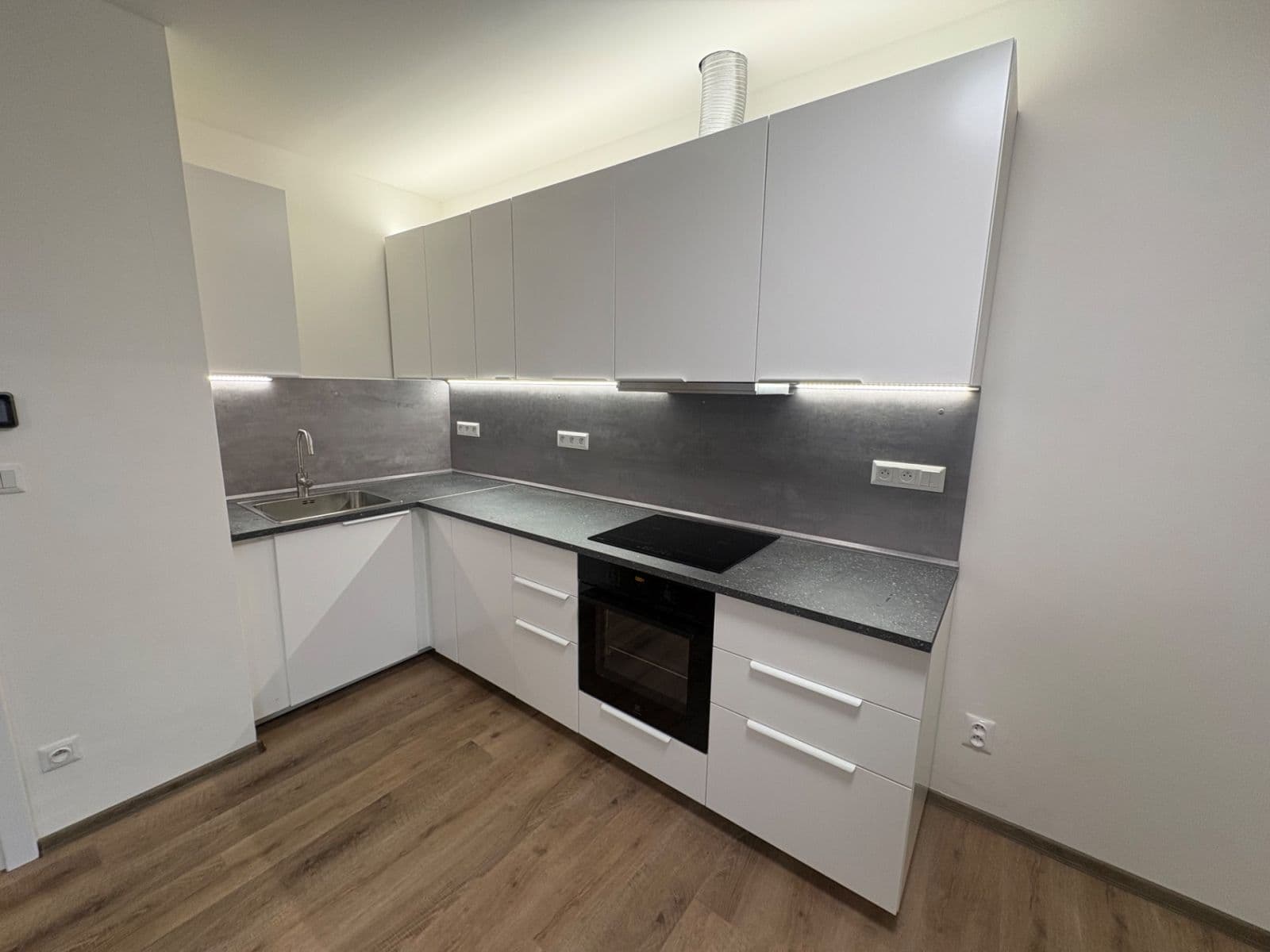 2 bedroom flat to rent, 65 m², Okružní, Jihlava, Vysočina Region 2 bedroom flat to rent, 65 m², Okružní, Jihlava, Vysočina Region