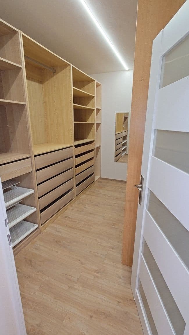 4 bedroom flat to rent, 97 m², Ruzyňská, Prague, Prague 4 bedroom flat to rent, 97 m², Ruzyňská, Prague, Prague