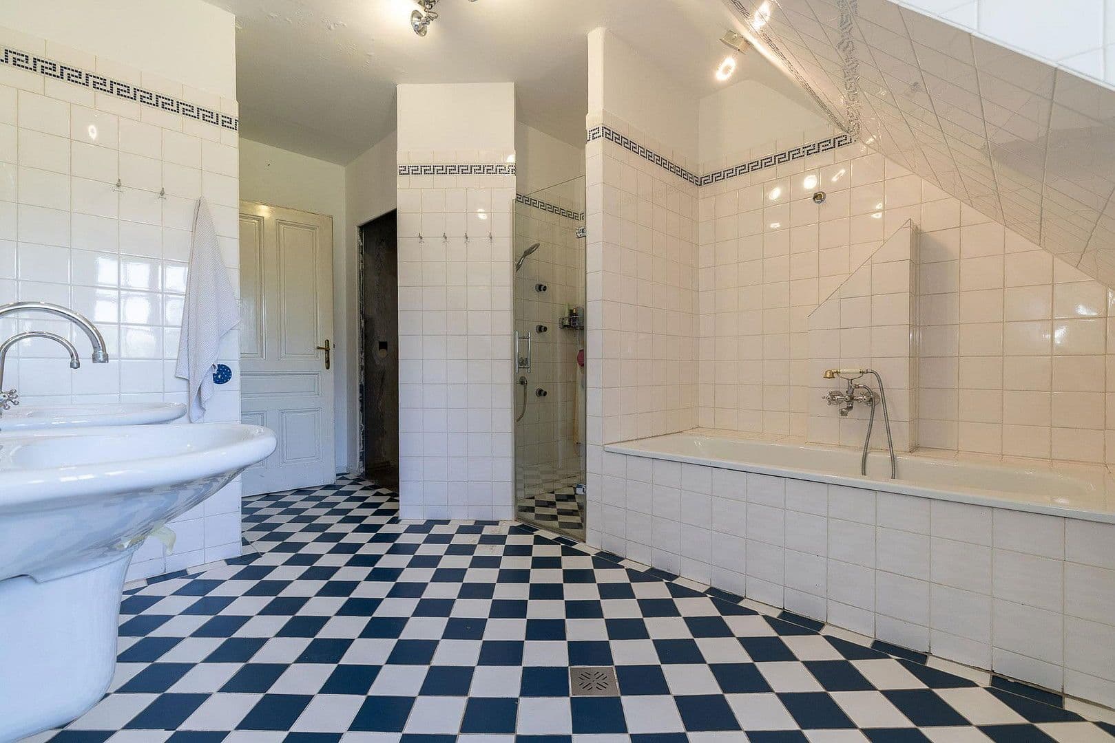 house for sale, 282 m², Eichwaldgasse 14, Baden, Lower Austria house for sale, 282 m², Eichwaldgasse 14, Baden, Lower Austria