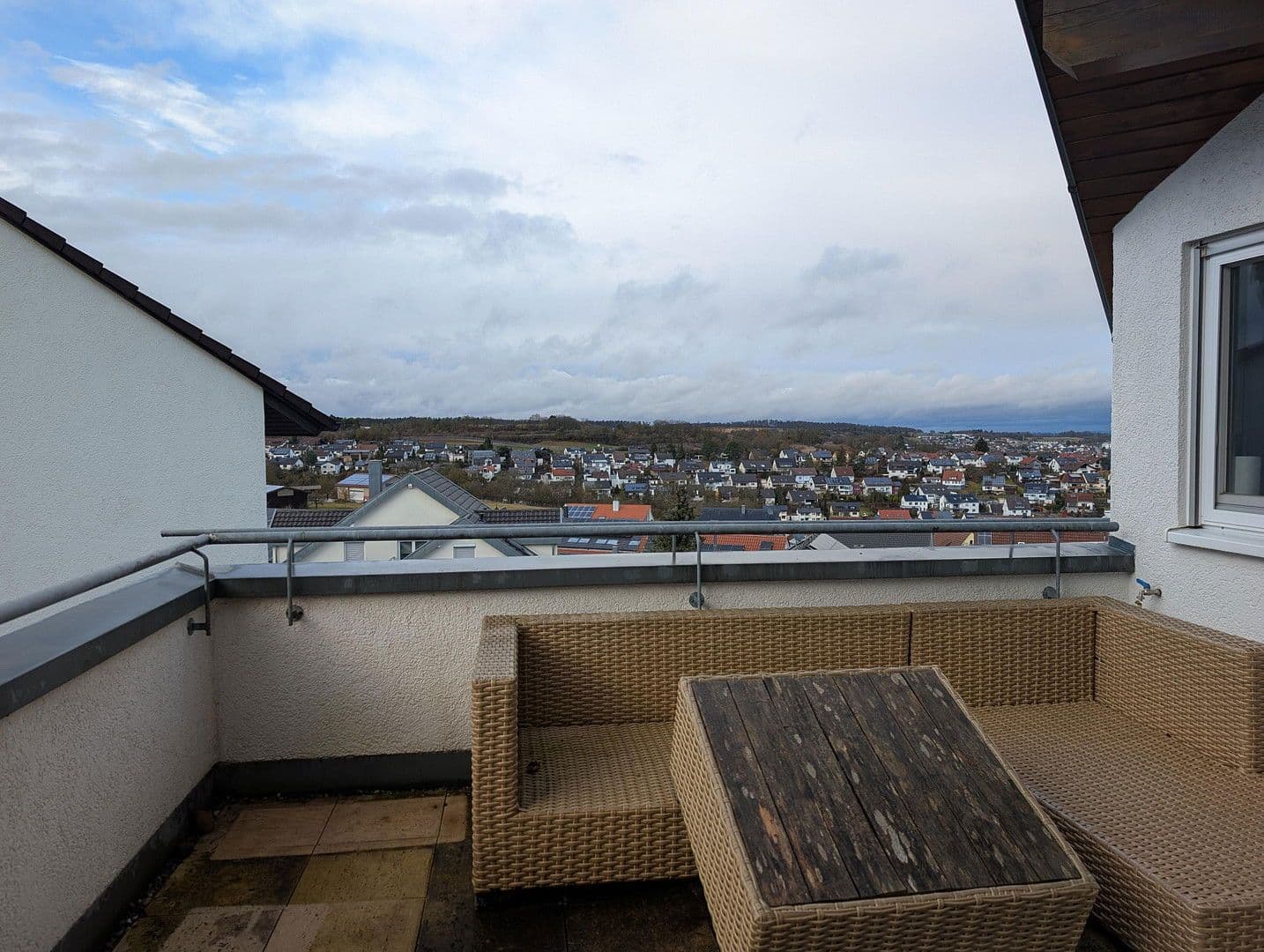 4 bedroom with open-plan kitchen flat for sale, 104 m², Weissach, Baden-Württemberg 4 bedroom with open-plan kitchen flat for sale, 104 m², Weissach, Baden-Württemberg