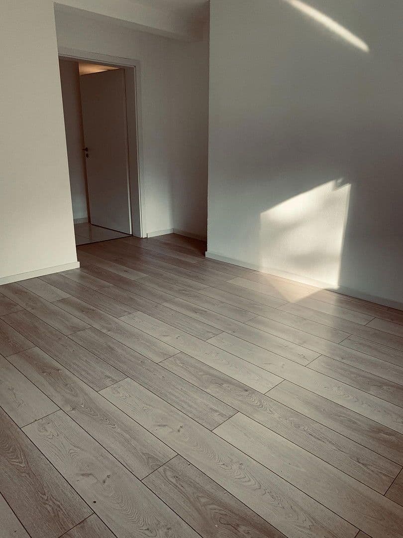 2 bedroom with open-plan kitchen flat to rent, 117 m², Bochum, North Rhine-Westphalia 2 bedroom with open-plan kitchen flat to rent, 117 m², Bochum, North Rhine-Westphalia