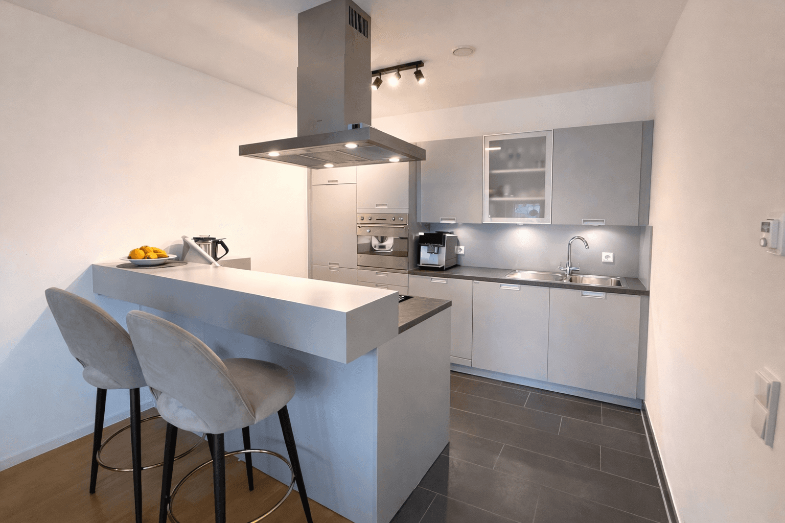 4 bedroom flat for sale, 98 m², Welfenstraße 68, München, Bavaria 4 bedroom flat for sale, 98 m², Welfenstraße 68, München, Bavaria