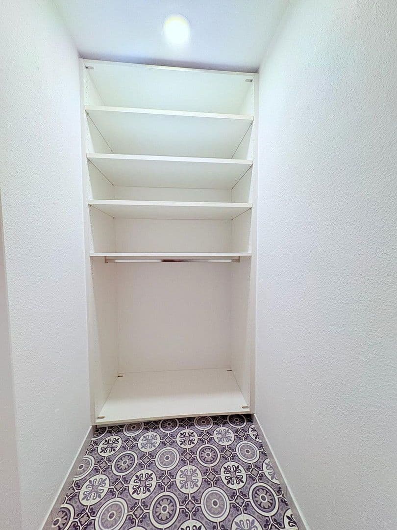 2 bedroom with open-plan kitchen flat to rent, 80 m², Hockenheim, Baden-Württemberg 2 bedroom with open-plan kitchen flat to rent, 80 m², Hockenheim, Baden-Württemberg