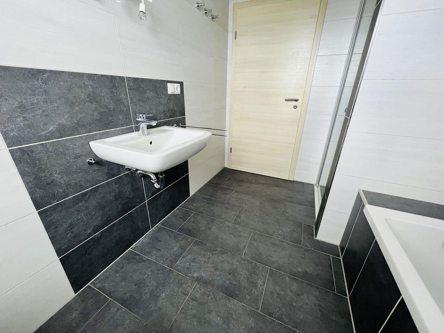 3 bedroom flat to rent, 99 m², Buchenstrasse 25 a, Andernach, Rhineland-Palatinate 3 bedroom flat to rent, 99 m², Buchenstrasse 25 a, Andernach, Rhineland-Palatinate