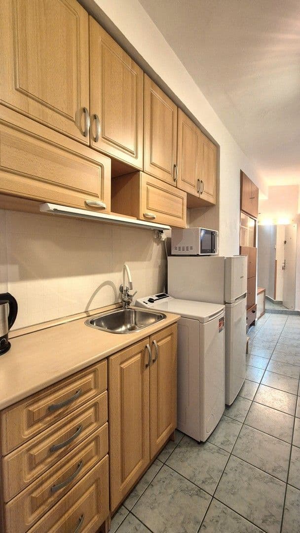 Studio flat to rent, 27 m², Renneská třída, Brno, Jihomoravský Region Studio flat to rent, 27 m², Renneská třída, Brno, Jihomoravský Region