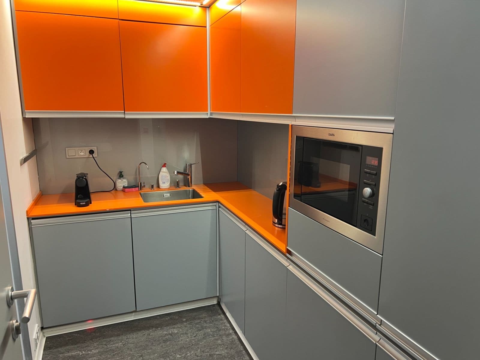 office to rent, 280 m², Korunní, Prague, Prague office to rent, 280 m², Korunní, Prague, Prague