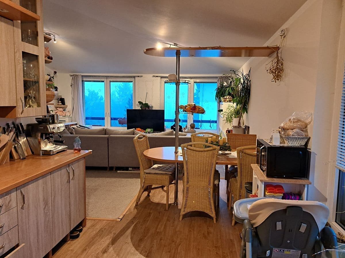 1 bedroom with open-plan kitchen flat to rent, 70 m², Prokopa Velikého, Úvaly, Středočeský Region 1 bedroom with open-plan kitchen flat to rent, 70 m², Prokopa Velikého, Úvaly, Středočeský Region