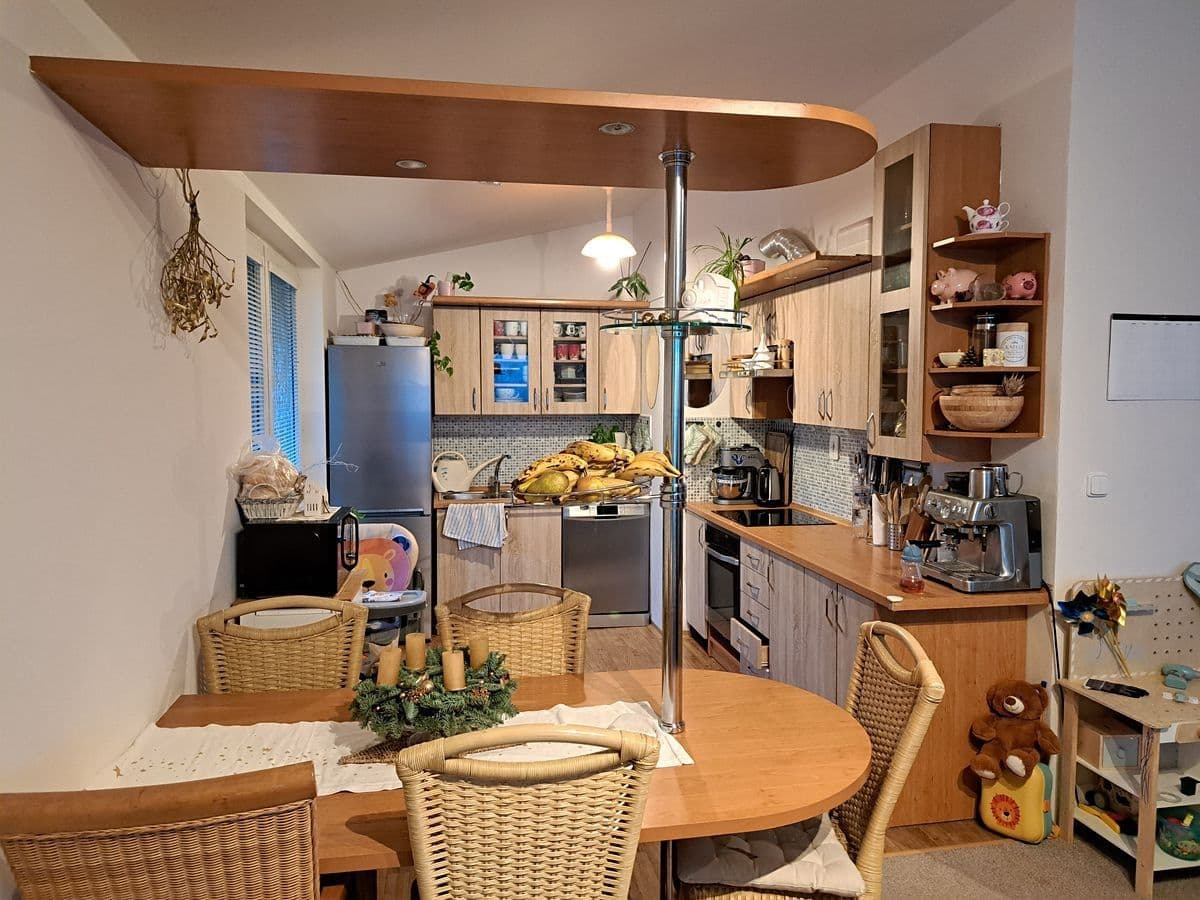 1 bedroom with open-plan kitchen flat to rent, 70 m², Prokopa Velikého, Úvaly, Středočeský Region 1 bedroom with open-plan kitchen flat to rent, 70 m², Prokopa Velikého, Úvaly, Středočeský Region