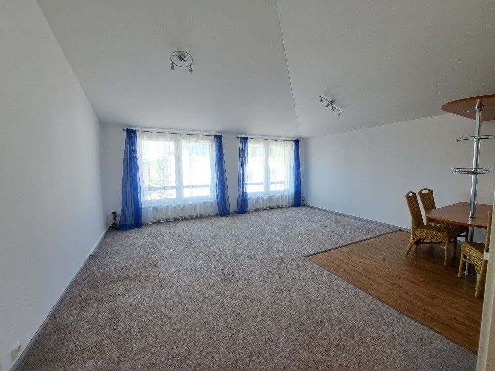 1 bedroom with open-plan kitchen flat to rent, 70 m², Prokopa Velikého, Úvaly, Středočeský Region 1 bedroom with open-plan kitchen flat to rent, 70 m², Prokopa Velikého, Úvaly, Středočeský Region