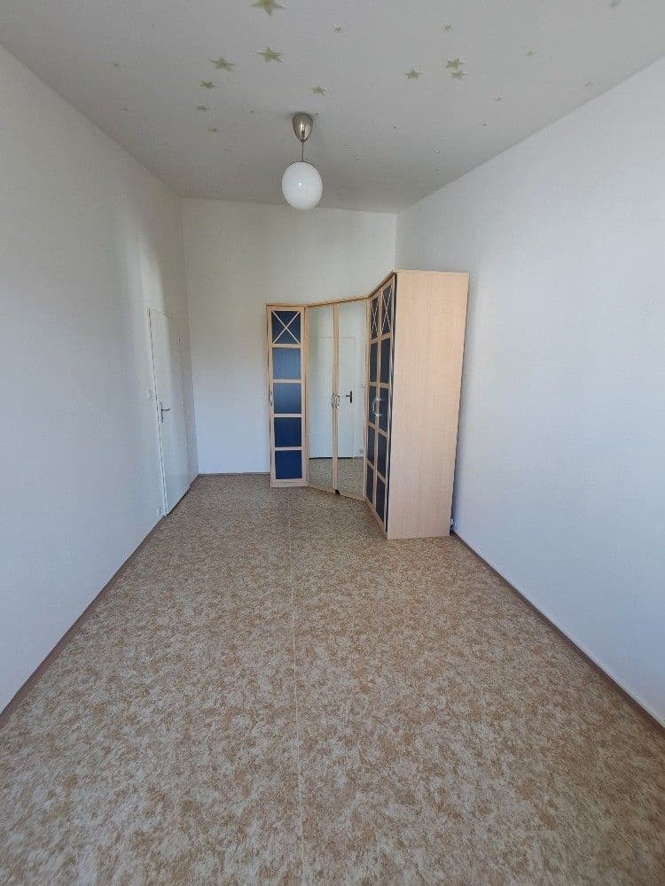 1 bedroom with open-plan kitchen flat to rent, 70 m², Prokopa Velikého, Úvaly, Středočeský Region 1 bedroom with open-plan kitchen flat to rent, 70 m², Prokopa Velikého, Úvaly, Středočeský Region