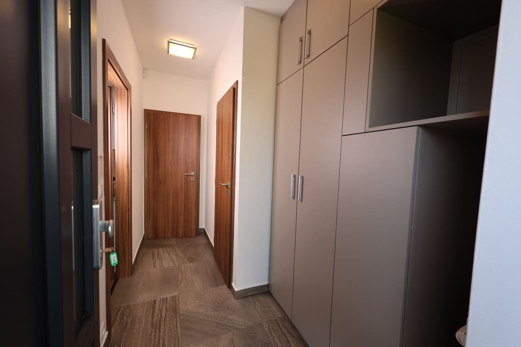 1 bedroom with open-plan kitchen flat to rent, 50 m², Na Radosti, Prague, Prague 1 bedroom with open-plan kitchen flat to rent, 50 m², Na Radosti, Prague, Prague