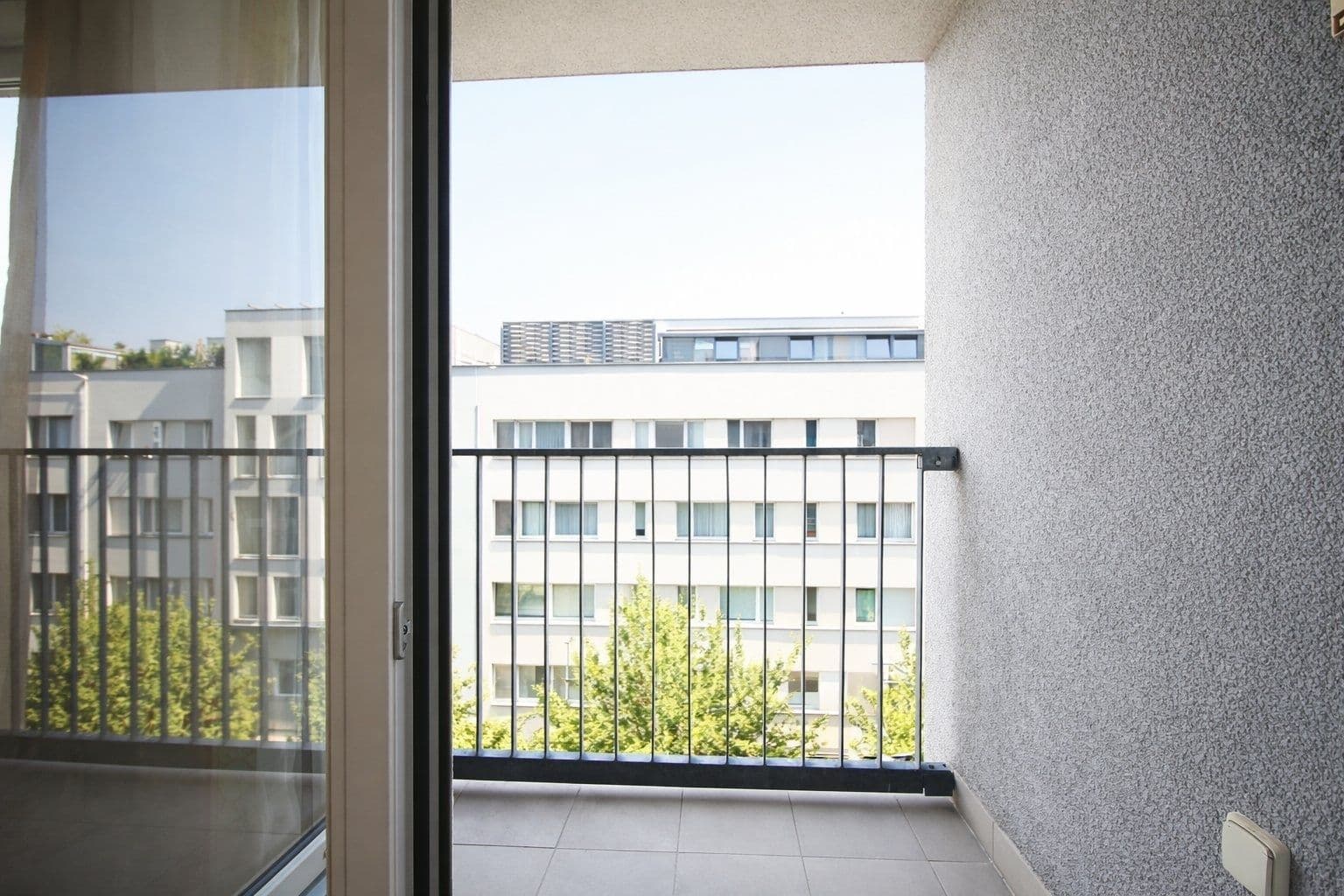 Studio flat to rent, 38 m², Zubrnická, Prague, Prague Studio flat to rent, 38 m², Zubrnická, Prague, Prague