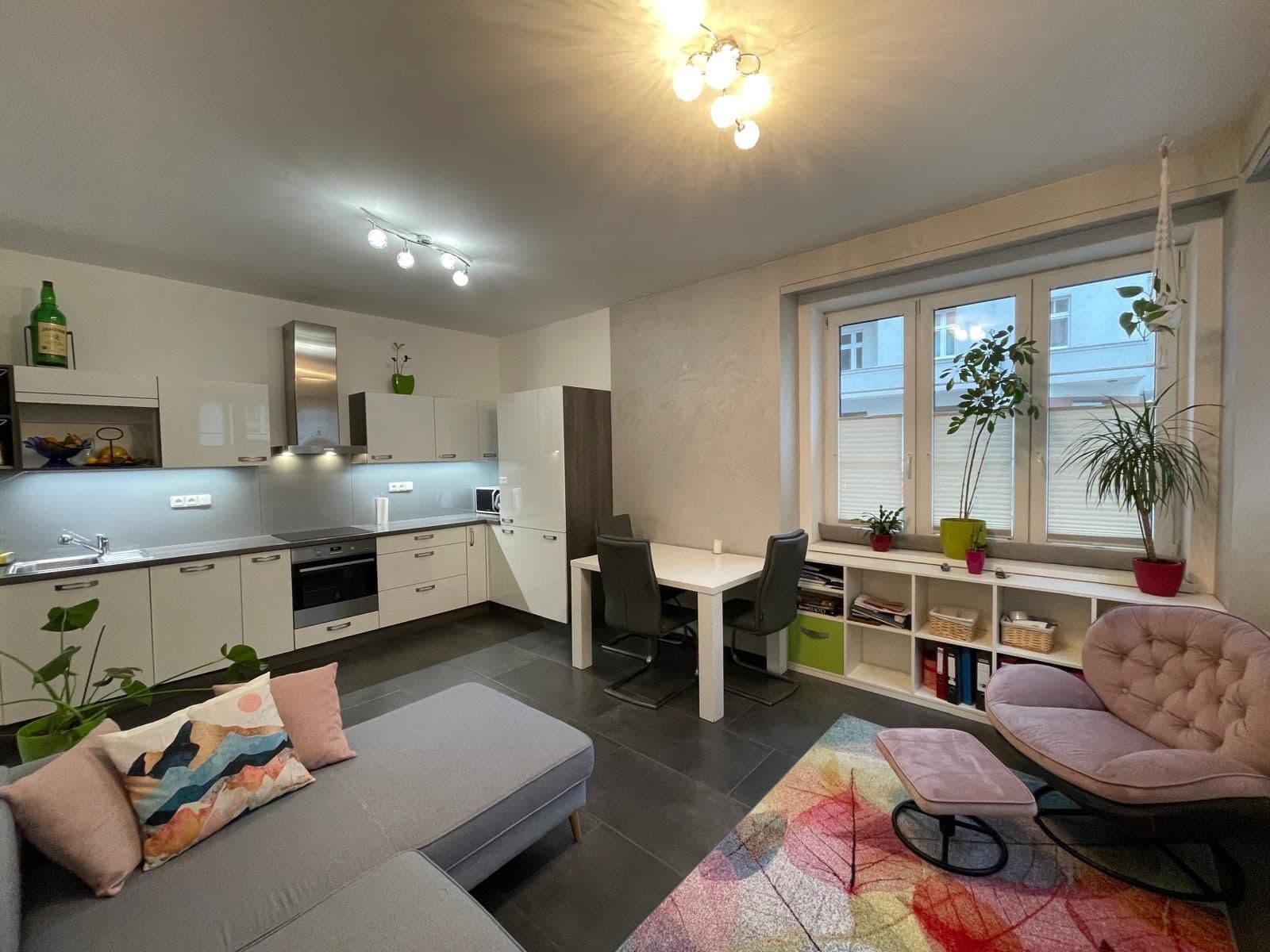 2 bedroom with open-plan kitchen flat to rent, 72 m², Buchovcova, Prague, Prague 2 bedroom with open-plan kitchen flat to rent, 72 m², Buchovcova, Prague, Prague