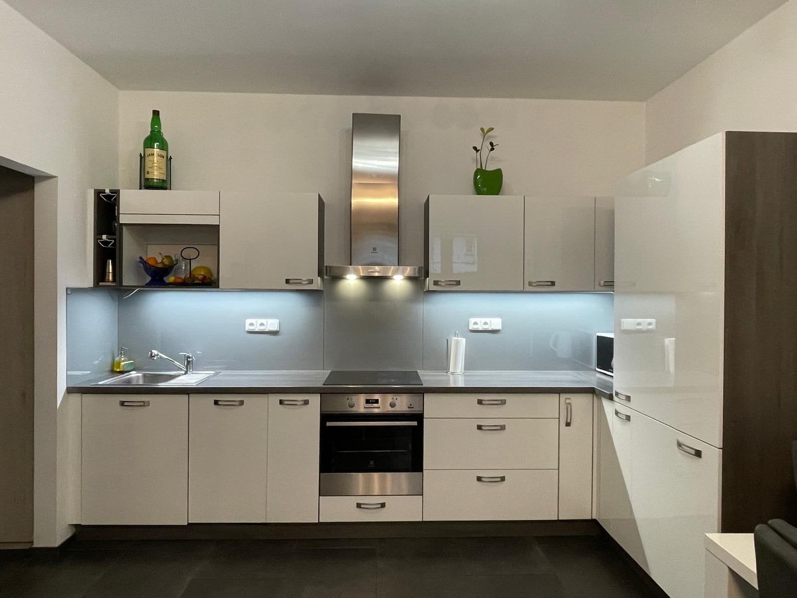 2 bedroom with open-plan kitchen flat to rent, 72 m², Buchovcova, Prague, Prague 2 bedroom with open-plan kitchen flat to rent, 72 m², Buchovcova, Prague, Prague