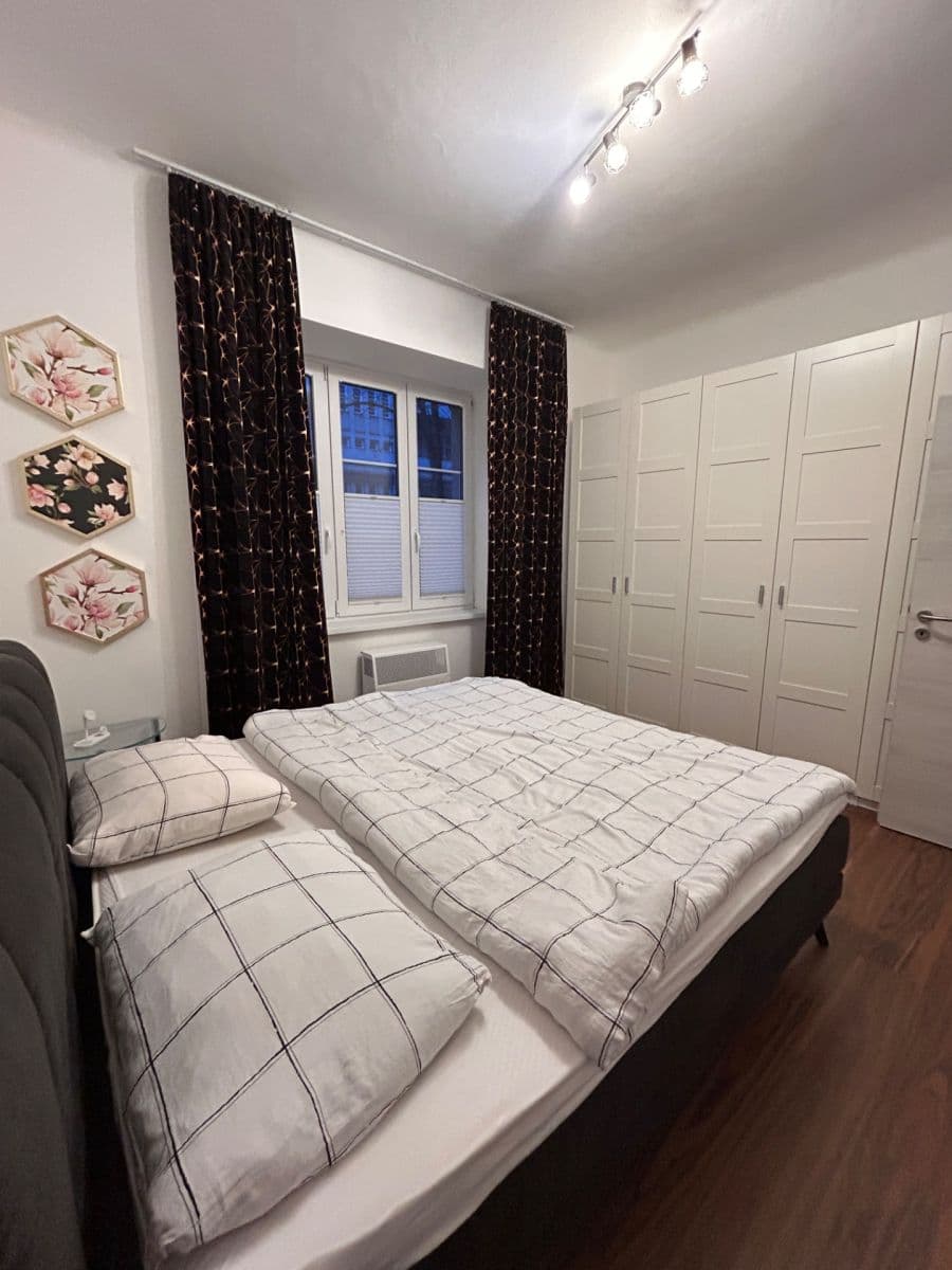 2 bedroom with open-plan kitchen flat to rent, 72 m², Buchovcova, Prague, Prague 2 bedroom with open-plan kitchen flat to rent, 72 m², Buchovcova, Prague, Prague