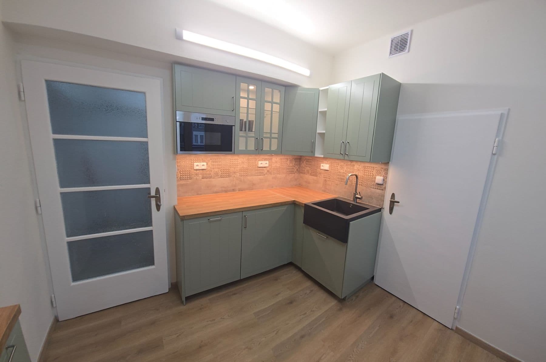 2 bedroom flat to rent, 65 m², Na Klášterním, Prague, Prague 2 bedroom flat to rent, 65 m², Na Klášterním, Prague, Prague