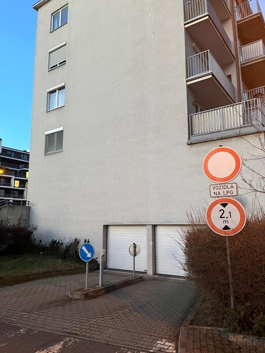 garage to rent, 15 m², Počernická, Prague, Prague garage to rent, 15 m², Počernická, Prague, Prague