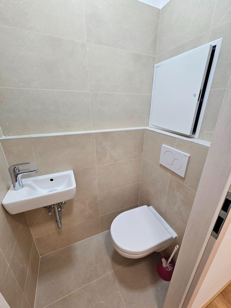 3 bedroom flat to rent, 72 m², Jabloňová, Prague, Prague 3 bedroom flat to rent, 72 m², Jabloňová, Prague, Prague