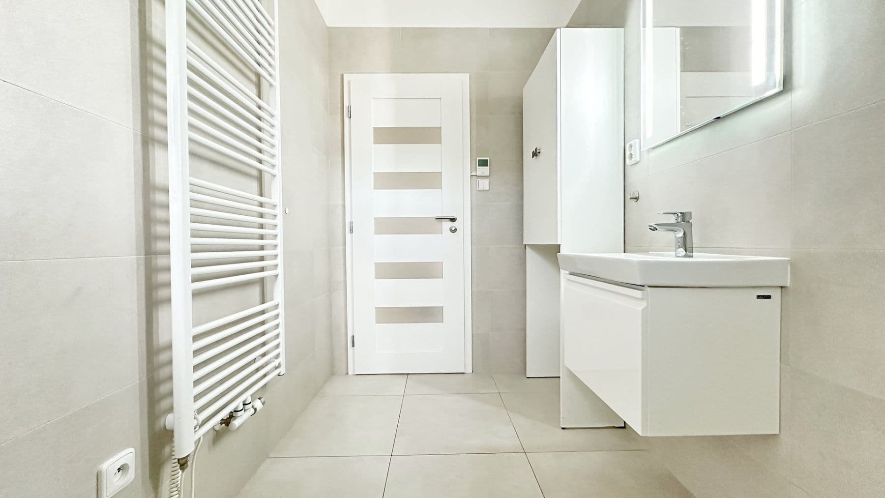 1 bedroom with open-plan kitchen flat to rent, 39 m², Českobrodská, Prague, Prague 1 bedroom with open-plan kitchen flat to rent, 39 m², Českobrodská, Prague, Prague