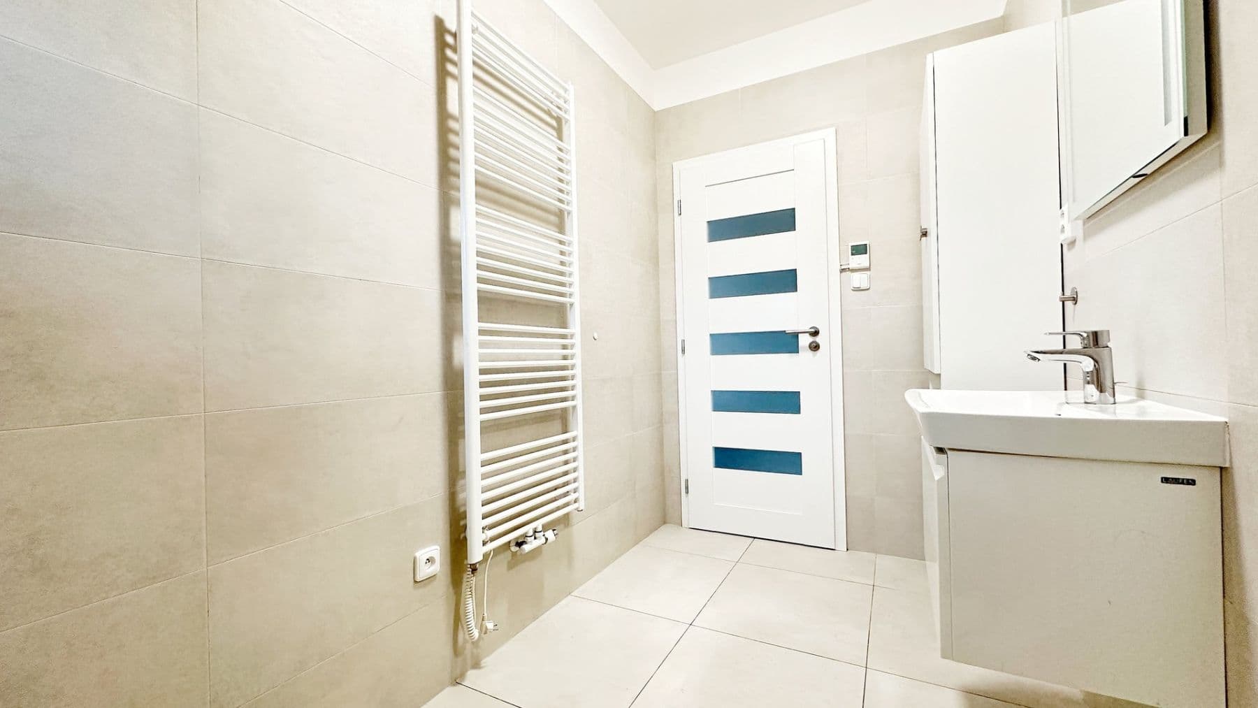 1 bedroom with open-plan kitchen flat to rent, 39 m², Českobrodská, Prague, Prague 1 bedroom with open-plan kitchen flat to rent, 39 m², Českobrodská, Prague, Prague