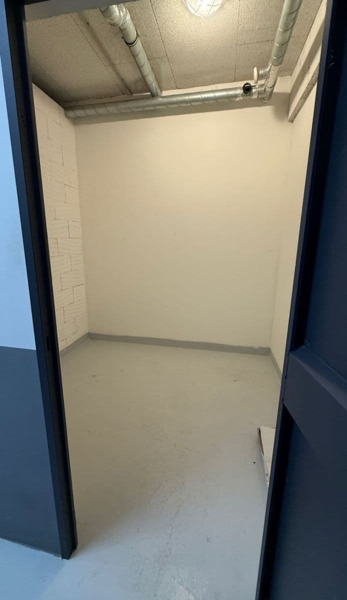 non-residential property to rent, 5 m², Na Komořsku, Prague, Prague non-residential property to rent, 5 m², Na Komořsku, Prague, Prague