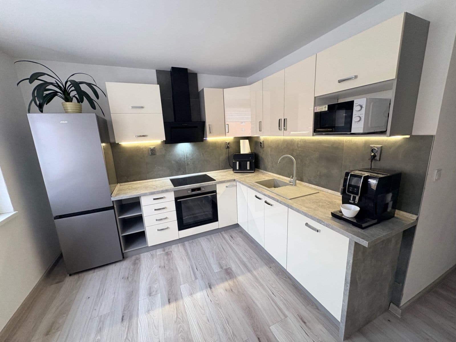 1 bedroom flat to rent, 40 m², Na Borku, Jirkov, Ústecký Region 1 bedroom flat to rent, 40 m², Na Borku, Jirkov, Ústecký Region