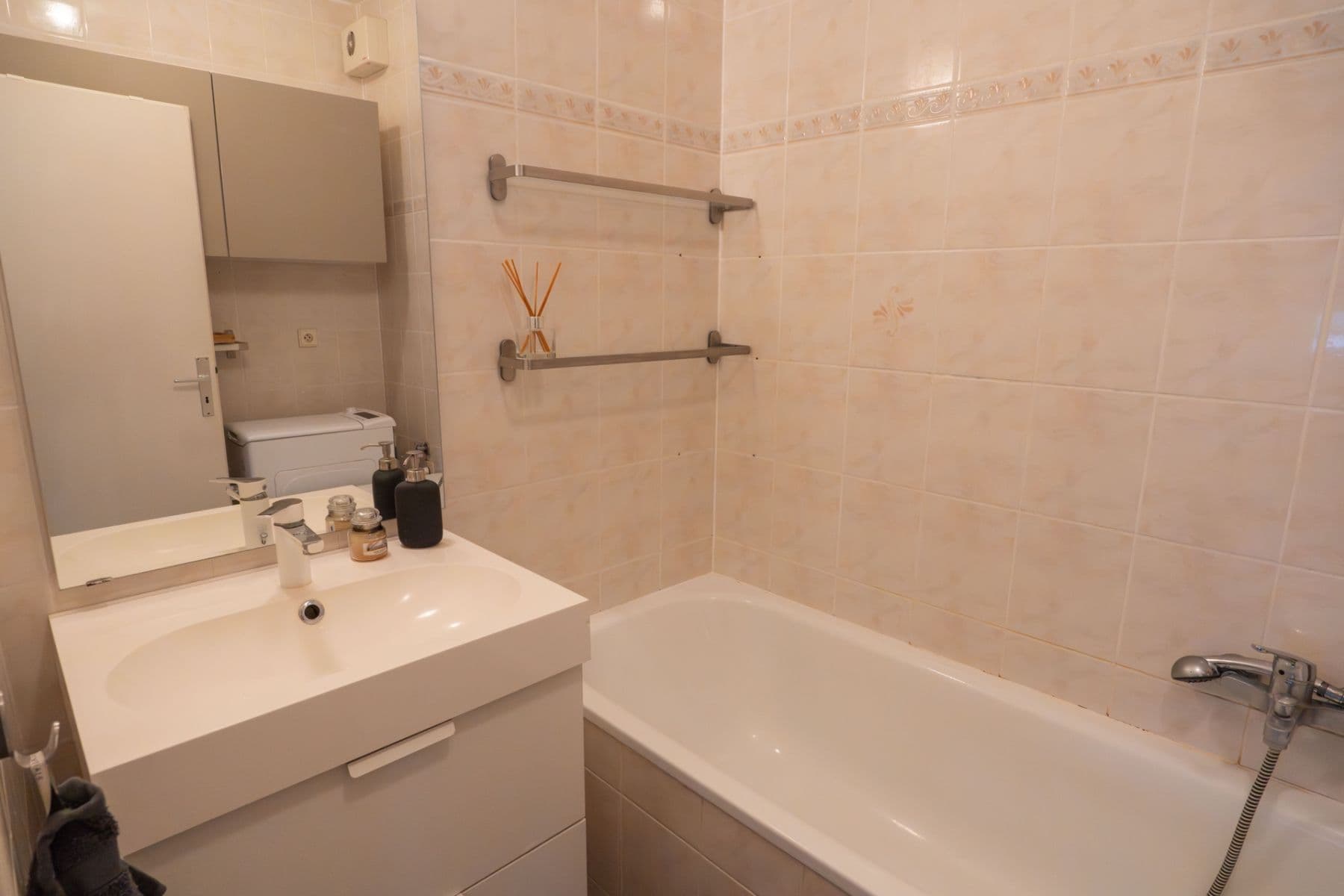 2 bedroom with open-plan kitchen flat to rent, 80 m², Kloboukova, Prague, Prague 2 bedroom with open-plan kitchen flat to rent, 80 m², Kloboukova, Prague, Prague